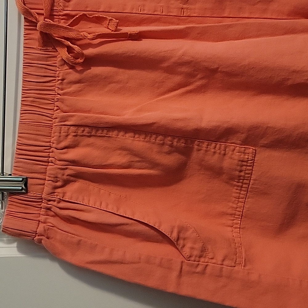 Juxing House coral draw string shorts - Picture 3 of 9